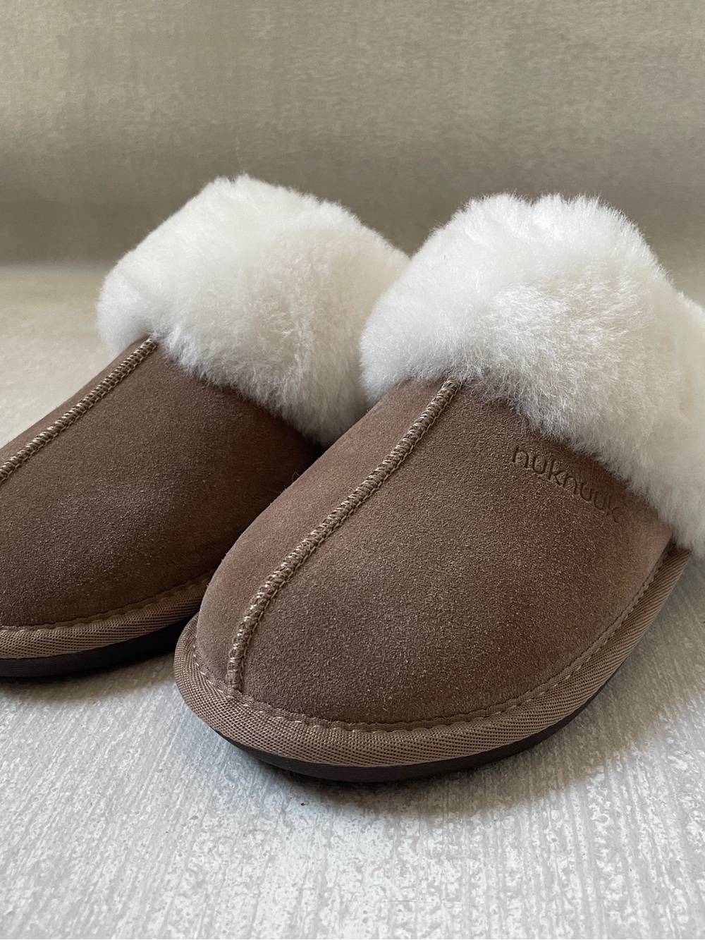 Mud Australia Brown Suede Shearling Clog Slippers with Cream Fur